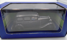 Tintin Atlas Car Collection - Grey 1931 Chrysler Six  1:43 Scale - BOXED