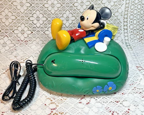 Disney retro mickey - retro, mouse