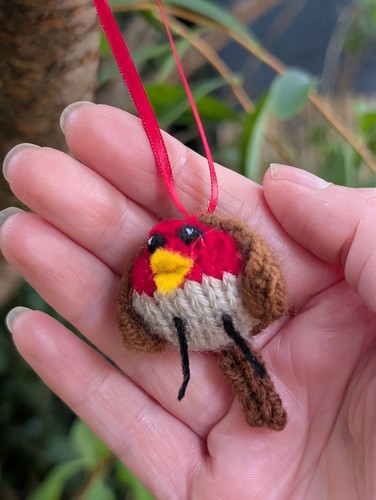 Robin hanging decorations 3 - robin, x