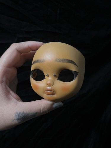 Blythe doll custom - doll, ooak