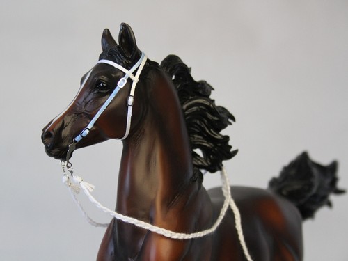 Breyer model horse blue - 1:9,