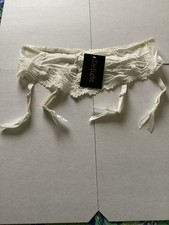 Ladies Pretty Suspender Belt
