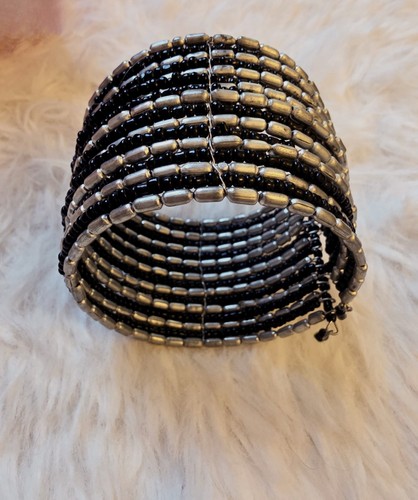 Costume jewellery multi - jewellery, multi-strand