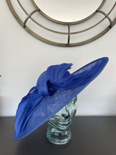 Large hatinator cornflower - hatinator, in