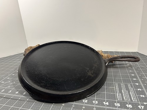 Cast iron wagner ware round - wagner,