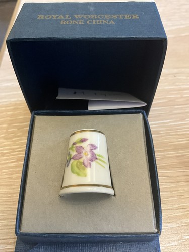 Royal worcester flower - royal,