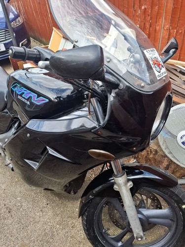 Honda ntv 650 - honda,