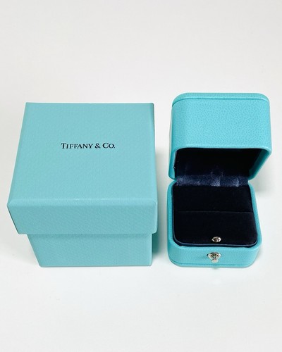 Tiffany blue ring box - co,