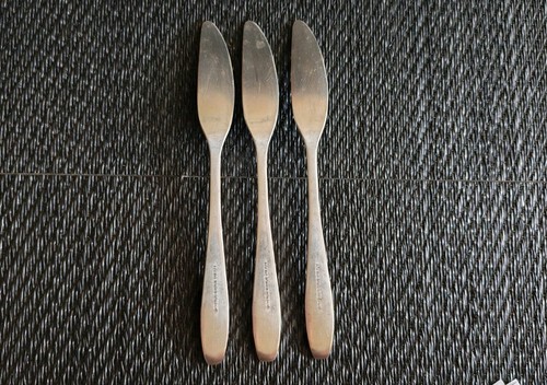 Oneida fish knives 5 - 3, 7.5"