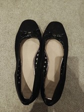 Womens TU size 8 black bow