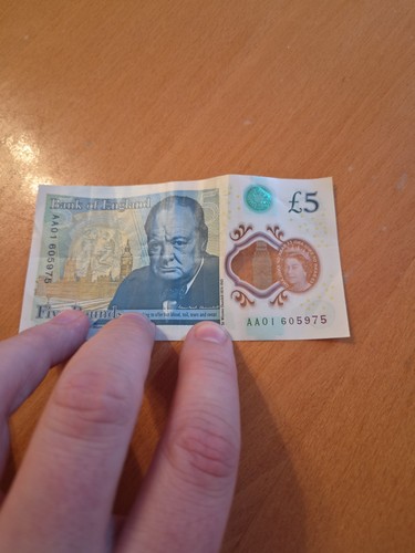 Aa01 note five pounds - £5,
