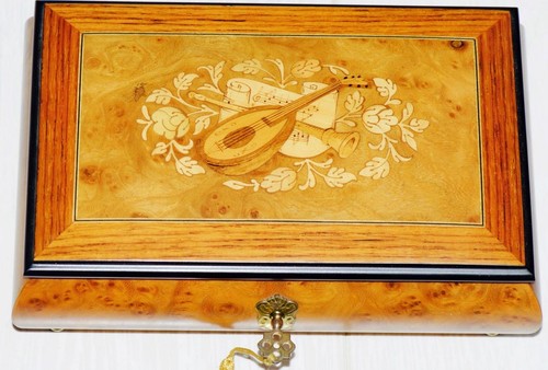 Exceptional vintage reuge - exceptional,
