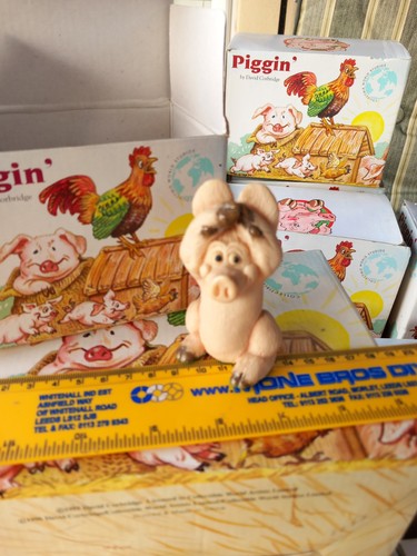 Piggin hero 1996 by - -,