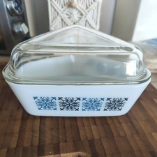 Pyrex Vintage Lidded