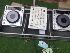 Pioneer CdJs 800mk2 Pair, Comes With A STANTON MIXER With A KAMIKAZE FLIGHT Case