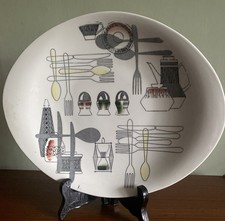 Royal Tudor Ware "Fiesta" Oval