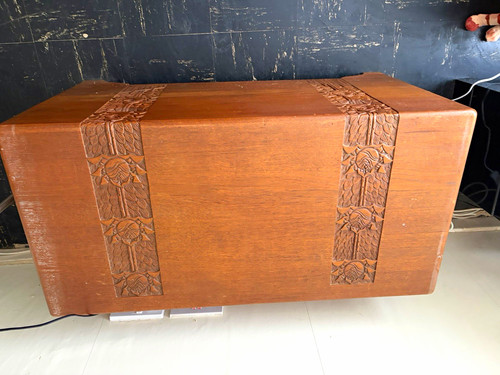 Camphor wood chest with flower