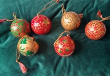 Set Of Six Vintage Hand Painted Paper Mache Laquerware Christmas Baubles, Red