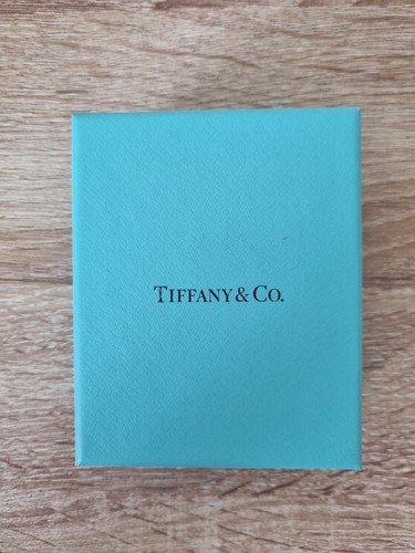 Tiffany and small blue - tiffany,