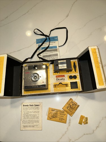 Kodak brownie fiesta camera - kodak,