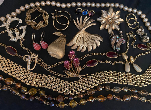 Lot estate vintage jewelry - vintage,