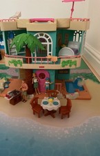 Vintage Fisher Price Sweet Streets Beach house Family and furniture