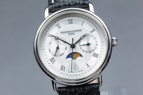 Near mint frederique - [near,