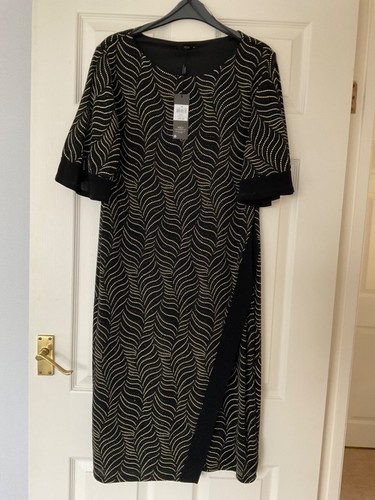 Ladies party dress size - m&co,