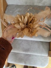 New Gold Small Fascinator on