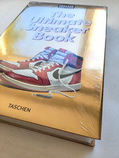THE ULTIMATE SNEAKER BOOK