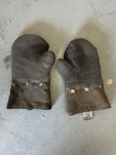 Chain mail gloves for hot - chain,