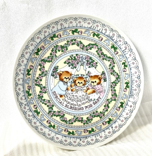 Lucy porcelain enesco - &,