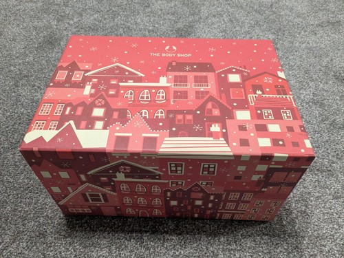 Body shop 2023 red christmas - body,