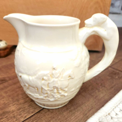 Wedgwood white glossy ceramic - white,