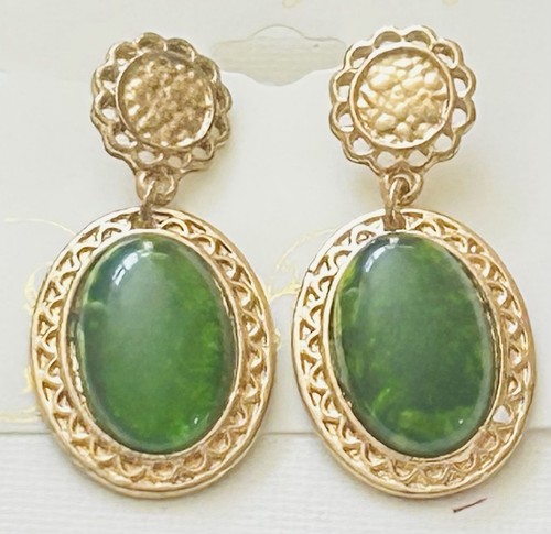 Green and gold stone - green,