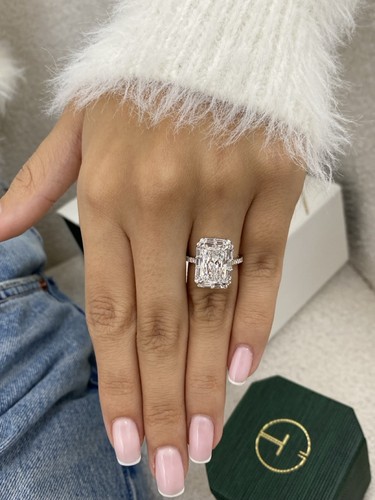 Radiant diamond ring - radiant,