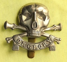 WHITE METAL 17th LANCERS' OR GLORY' CAP BADGE - D88