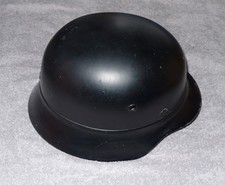 ORIGINAL GERMAN M35 BEADED HELMET WITH CHIN STRAP AND LINER - SIZE ET66