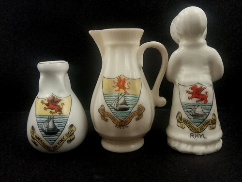 Crested china rhyl - china, x3
