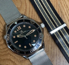 007, James Bond Homage quartz watch Two straps Milanese and No Time To Die,