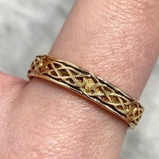 Celtic Ring 9 ct Gold Band