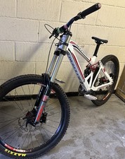 Mondraker Summum DH Down Hill