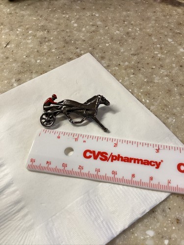 Trotter pin brooch - -, harness