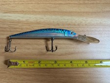STRIKE PRO JL-061F Alpha Diver Minnow 3 1/2" 1/4 oz - Jerkbait