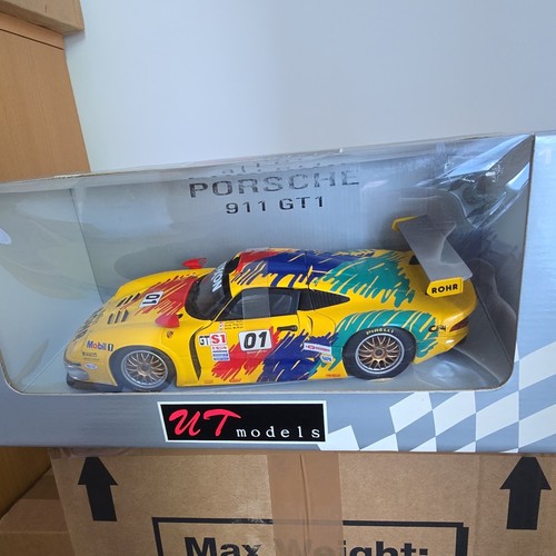 Models scale diecast - ut, 1/18