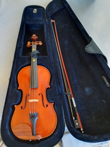 Half size violin - half, with