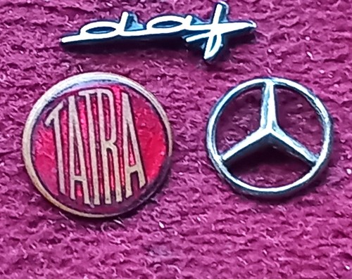 Vintage pin badges - pin,