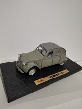 MAISTO CITROEN 2CV (1952) 1/18