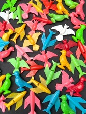 25 Vintage Plastic 5cm Birds