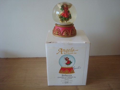 Ingrid art angels - angels, beside